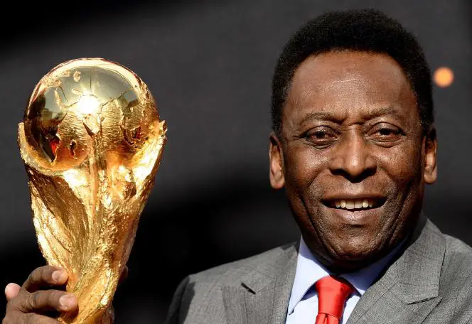 La mort de l'icône du football Pelé